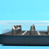 Vous vous posez la question. Comment débloquer ou extraire une vis à tête abimée ? Avec notre coffret d'extraction de vis abîmée, vous allez pouvoir extraire une vis que ce soit une vis à tête torx, étoile, Alen sans forcer. Cet extracteur de vis foirée ou abîmée peut s'adapter avec une visseuse sans fil avec un porte-embout. Plus besoin de cacher la vis avec un cache-vis !! 