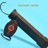 Petite lampe de petite taille indispensable dans votre voiture. Avec une prise en main facile, cette baladeuse torche rechargeable a tout pour plaire. Sa base magnétique vous permettra de la poser partout sur un support métal. Son crochet, vous permettra de lui donner cette fonction lanterne. Son interrupteur vous donnera plusieurs fonctions, lampe torche puissante, lumière rouge clignotante, lumière blanche. 