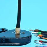 Pince à sertir les embouts sur du fil souple h07vk ou h05vk pour le câblage d'armoire électrique, bricolage maison. Avec une utilisation simple : dénuder les fils avec une pince à dénuder automatique, pince coupe câble,  jokari, pince électricien, pince coupante, mettez l'embout Legrand ou mécatraction, mettez les brins de fil avec l'embout dans la mâchoire et sertissez. 